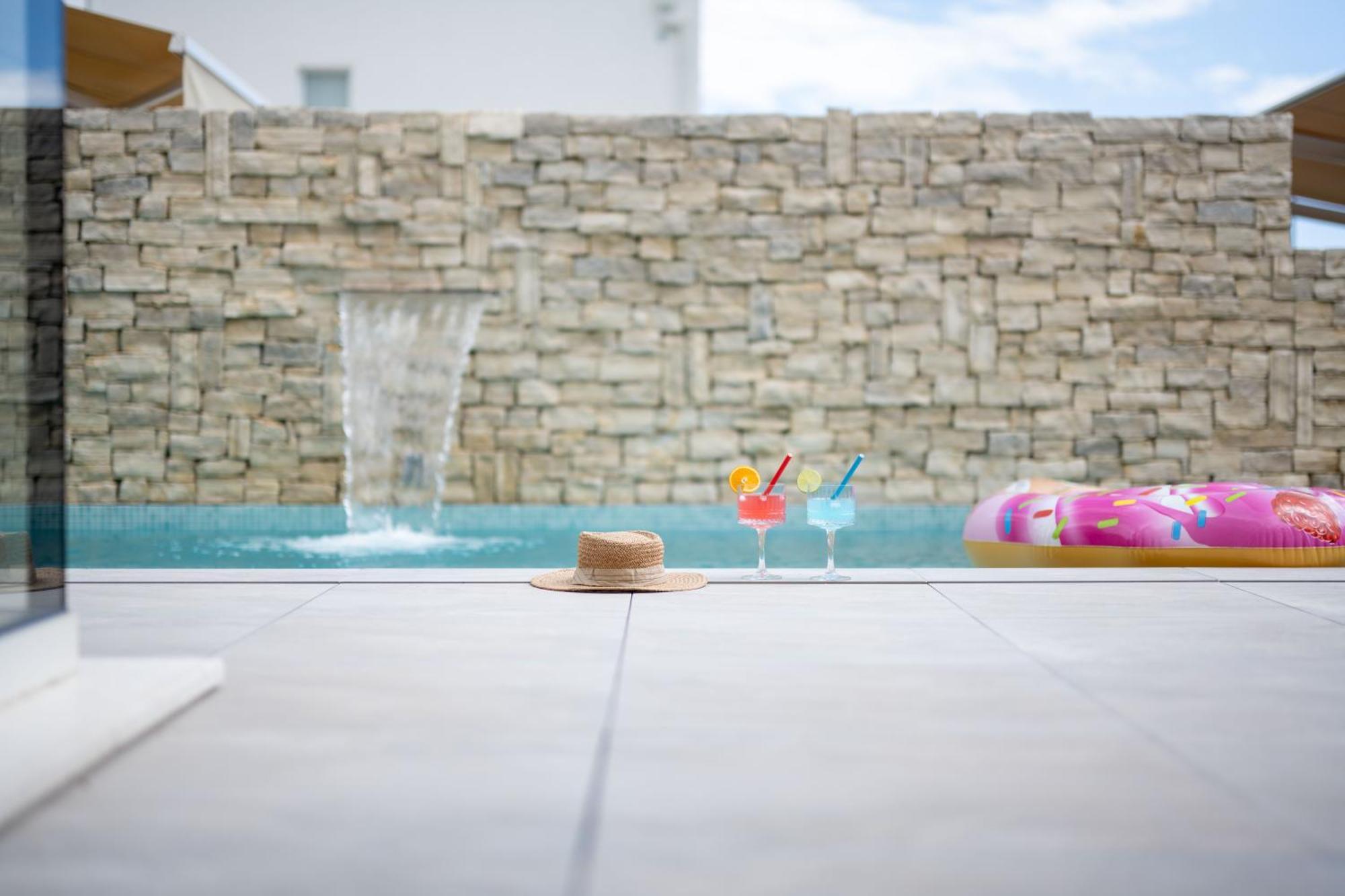 Sunny Bo Villa With A Heated Pool And Rooftop Jacuzzi Kaštela Exterior foto